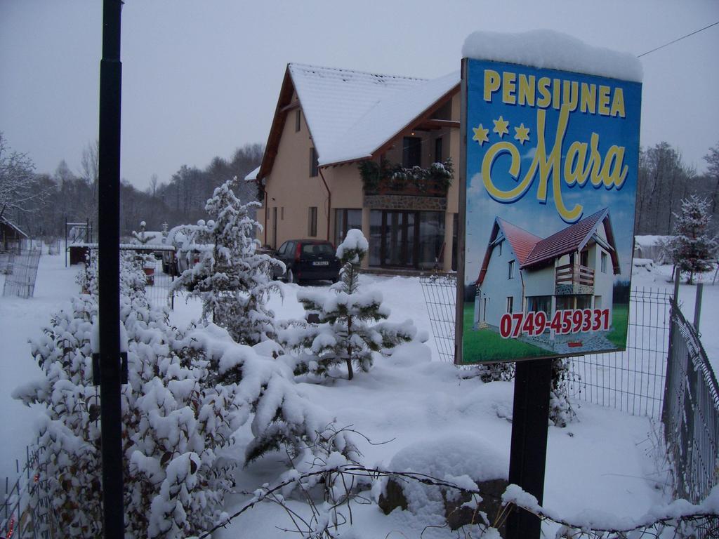 Pensiunea Mara Deseşti Exterior foto